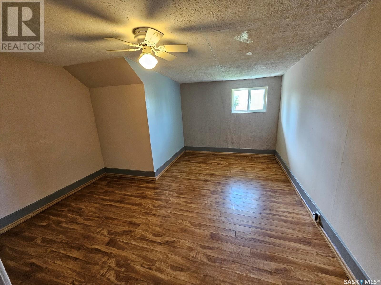 300 Mgr Jean Gaire Avenue, Storthoaks Rm No. 31, Saskatchewan  S0C 0J0 - Photo 10 - SK014509