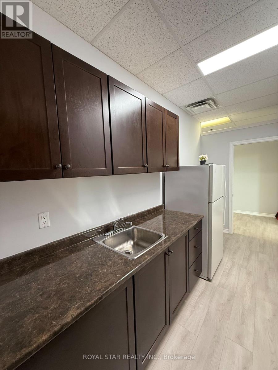 201 - 2970 Drew Road, Mississauga, Ontario  L4T 0A6 - Photo 11 - W12322160
