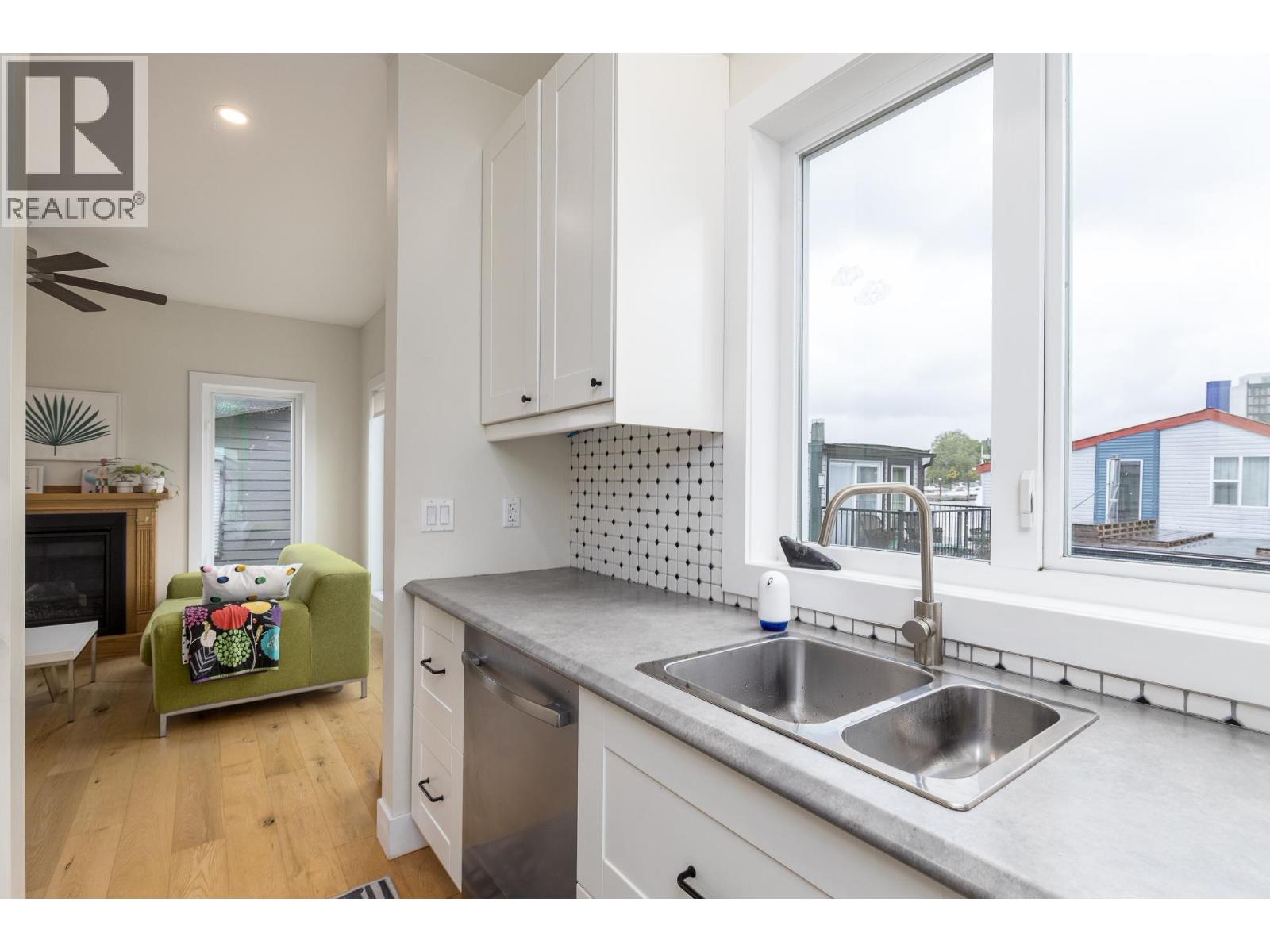 6w2 8191 River Road, Richmond, British Columbia  V6X 1X8 - Photo 10 - R3003585