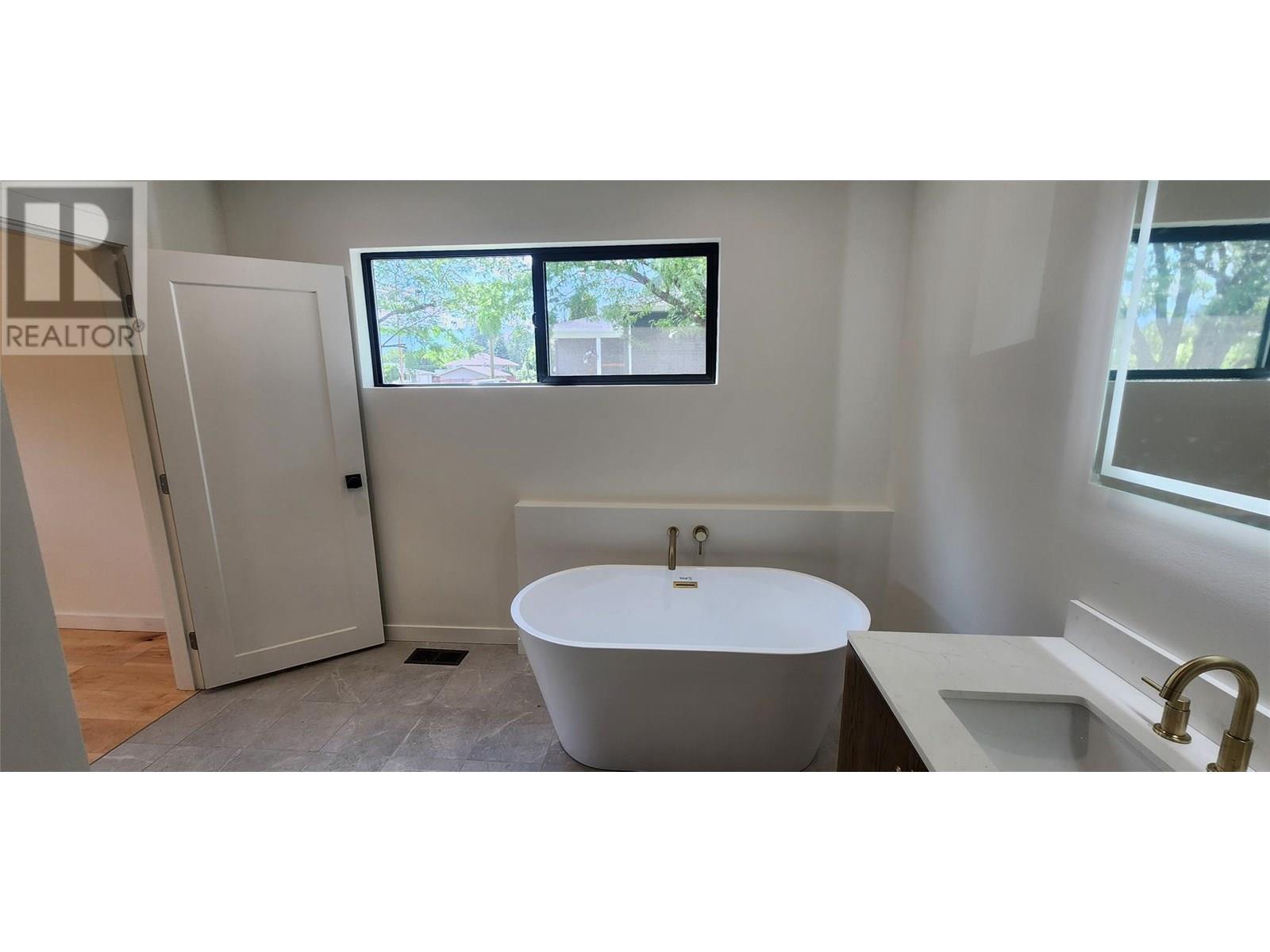 6295 College Road, Grand Forks, British Columbia  V0H 1H2 - Photo 16 - 10358122