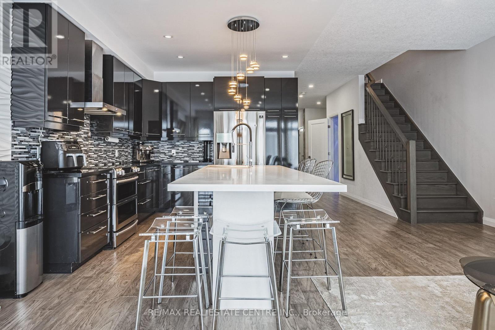 26 - 35 Midhurst Heights, Hamilton, Ontario  L8J 0K9 - Photo 10 - X12322166