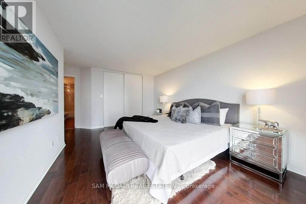 1411 - 55 Kingsbridge Garden Circle, Mississauga, Ontario  L5R 1Y1 - Photo 13 - W12322199