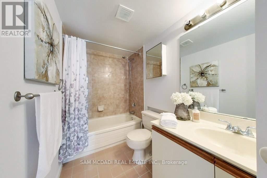 1411 - 55 Kingsbridge Garden Circle, Mississauga, Ontario  L5R 1Y1 - Photo 17 - W12322199