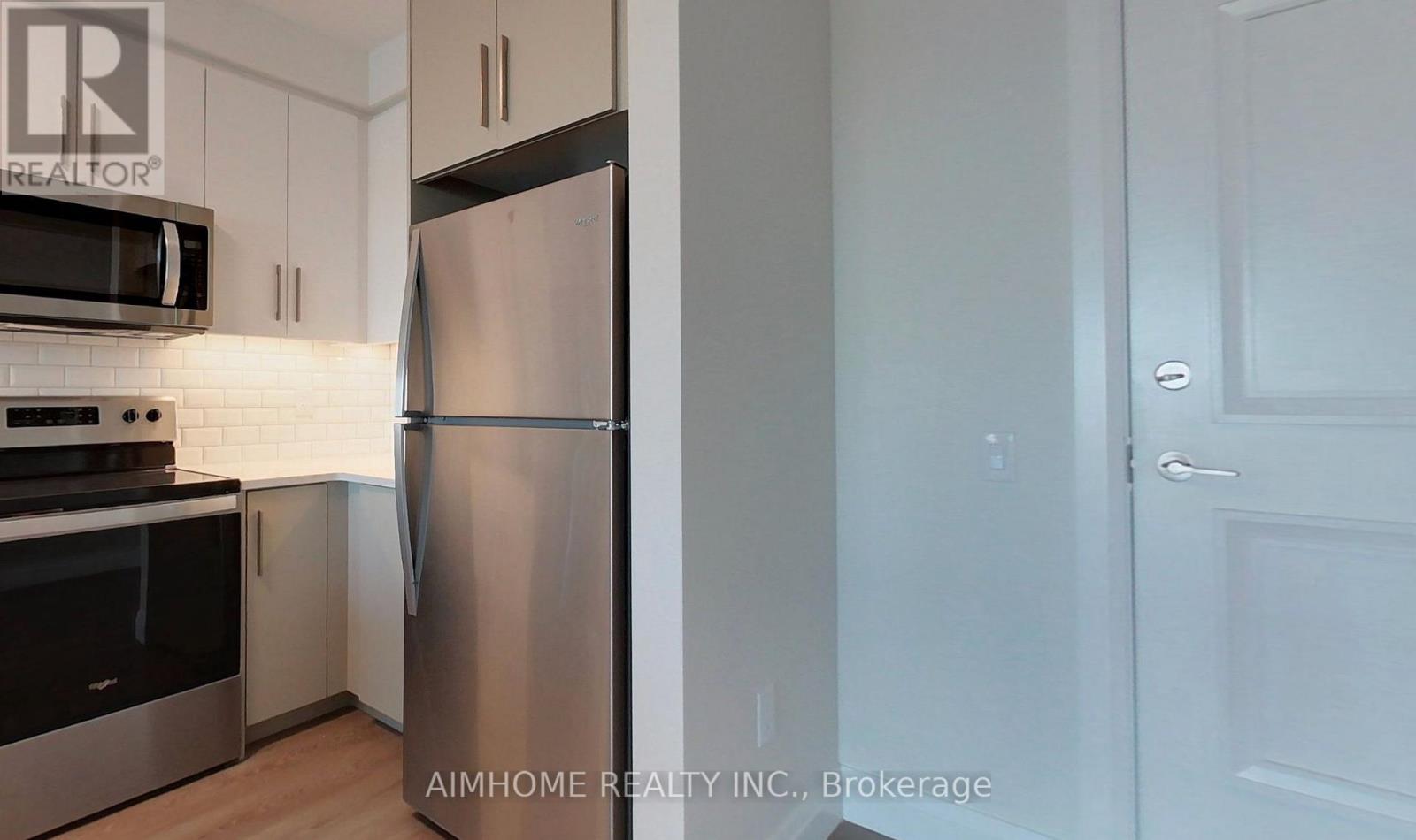 1417 - 460 Columbia Street W, Waterloo, Ontario  N2T 0C7 - Photo 2 - X12322186