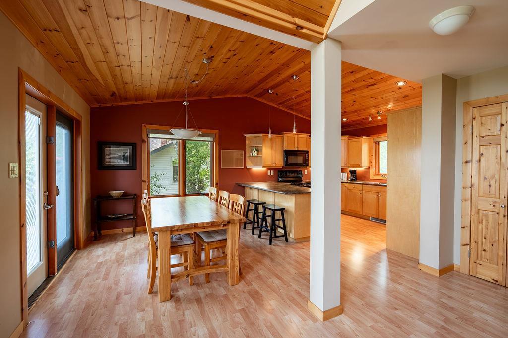 227 Wasagaming Drive, Clear Lake, Manitoba  R0J 1N0 - Photo 8 - 202519449