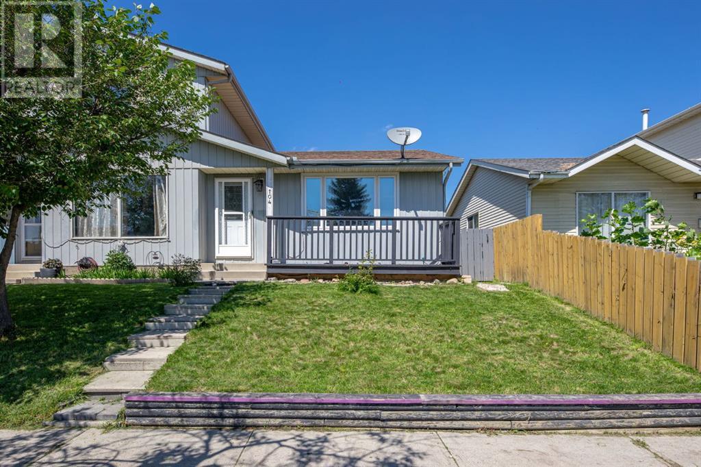Property at 104 Erin Woods Boulevard SE image 1