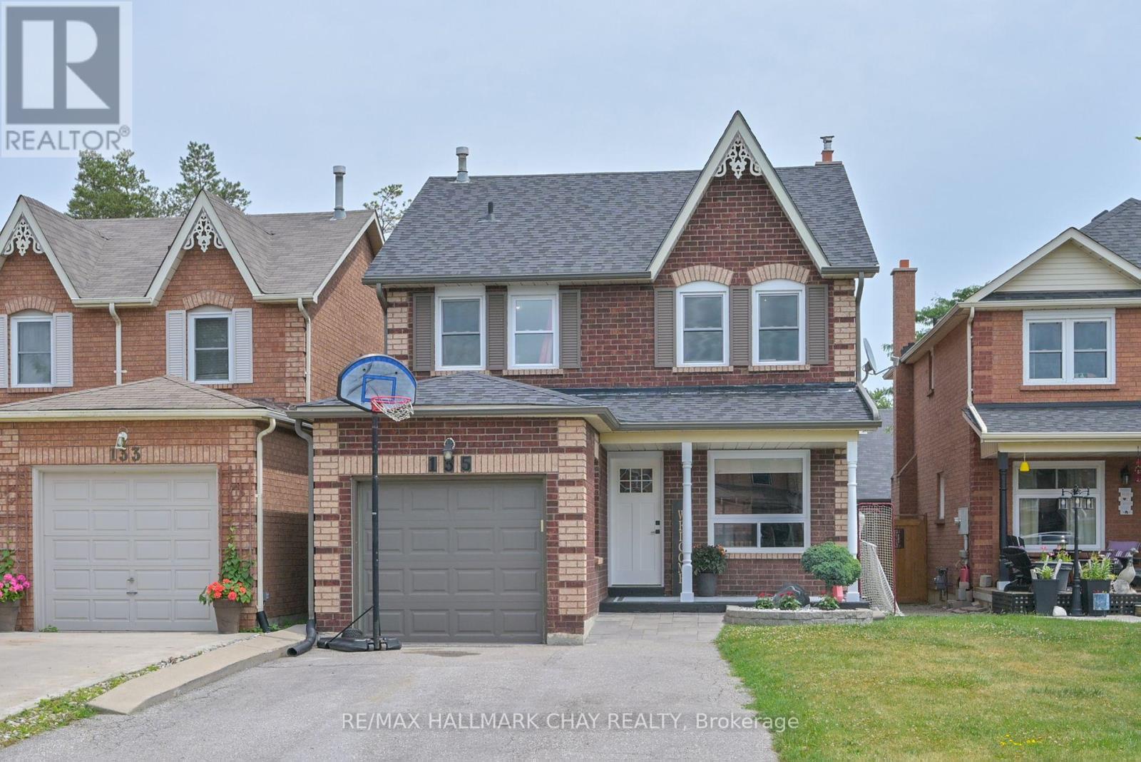Property at 135 HEYDON AVENUE image 2