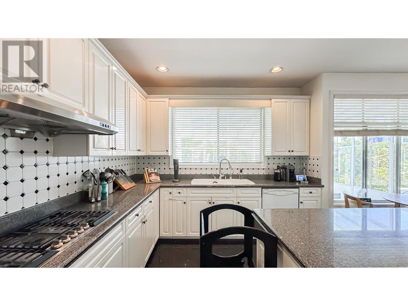 2137 W 20th Avenue, Vancouver, British Columbia  V6L 1E9 - Photo 9 - R3032732