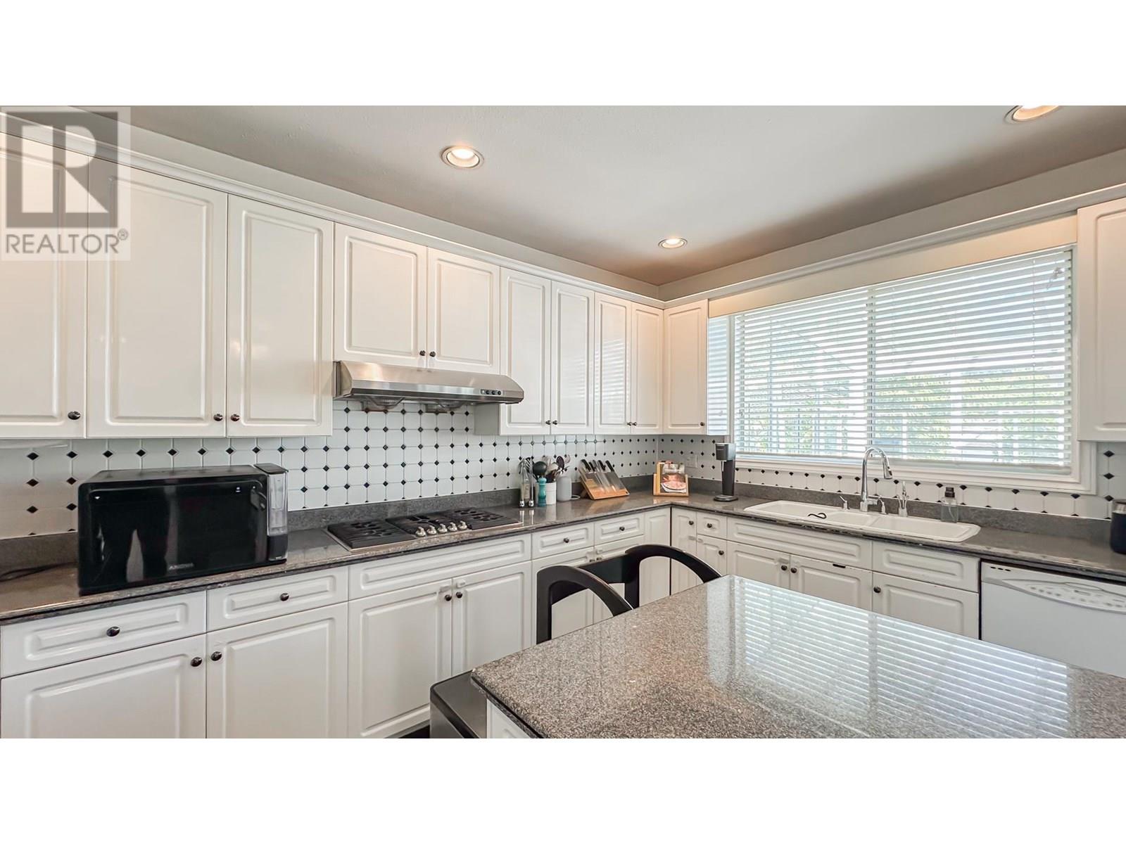 2137 W 20th Avenue, Vancouver, British Columbia  V6L 1E9 - Photo 11 - R3032732