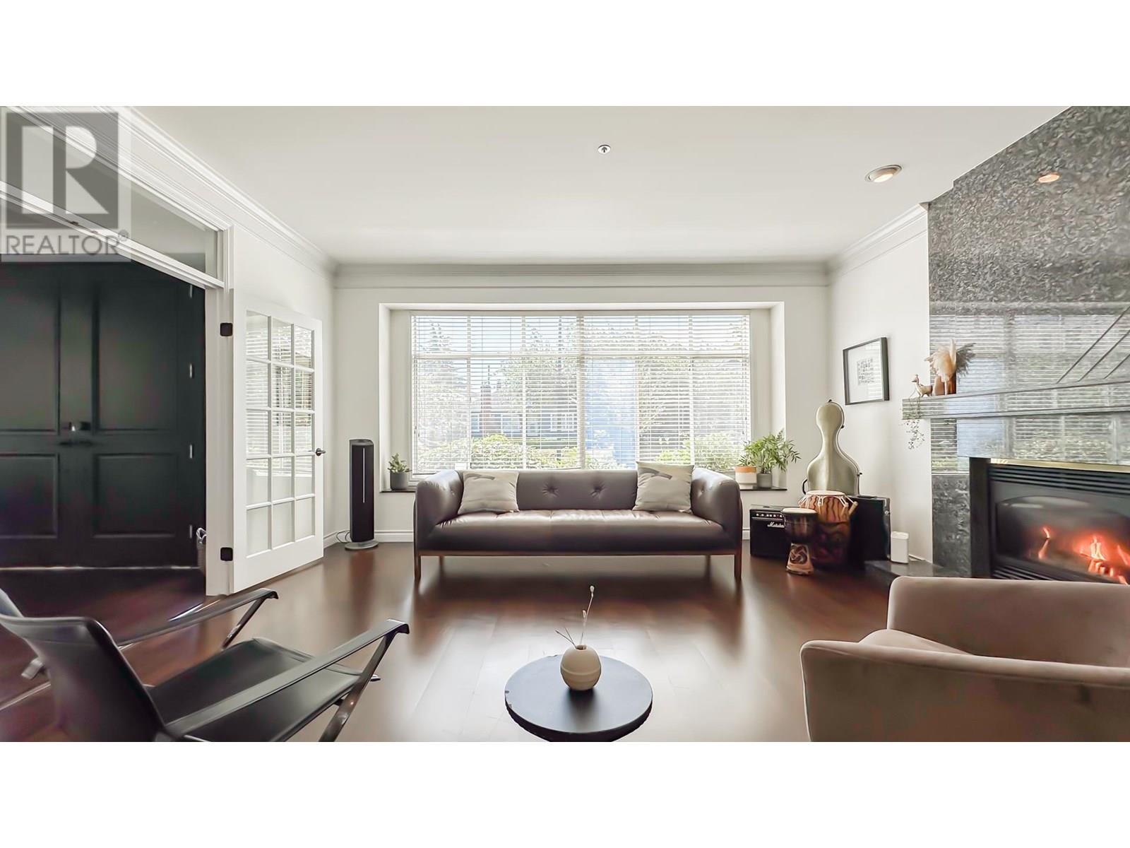 2137 W 20th Avenue, Vancouver, British Columbia  V6L 1E9 - Photo 3 - R3032732