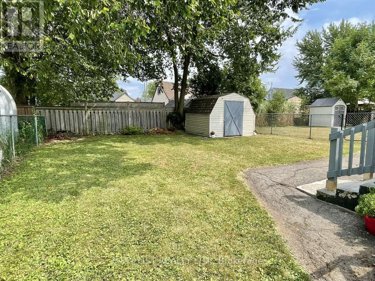 35 Mary Street, Fort Erie, Ontario  L2A 4A4 - Photo 31 - X12322238