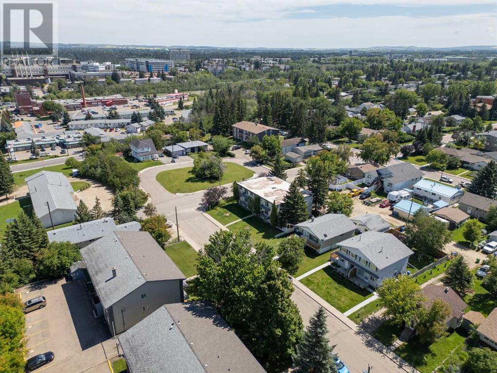 Property at 5609 42 Street image 4