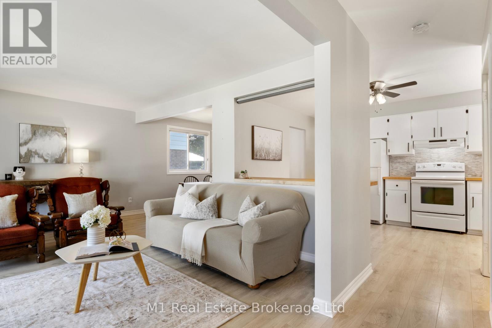 Property at 228 ADELAIDE STREET image 5