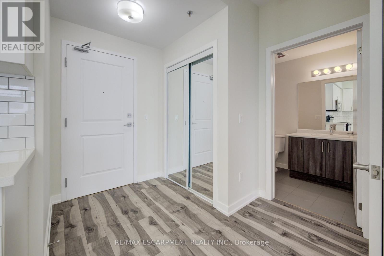 720 - 2486 Old Bronte Road, Oakville, Ontario  L6M 4J2 - Photo 10 - W12322249