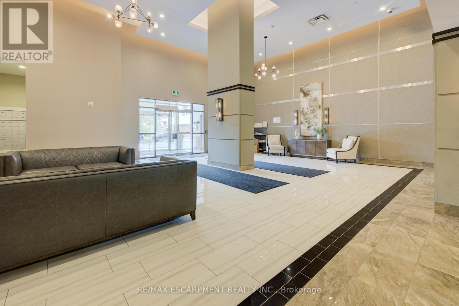 720 - 2486 Old Bronte Road, Oakville, Ontario  L6M 4J2 - Photo 4 - W12322249