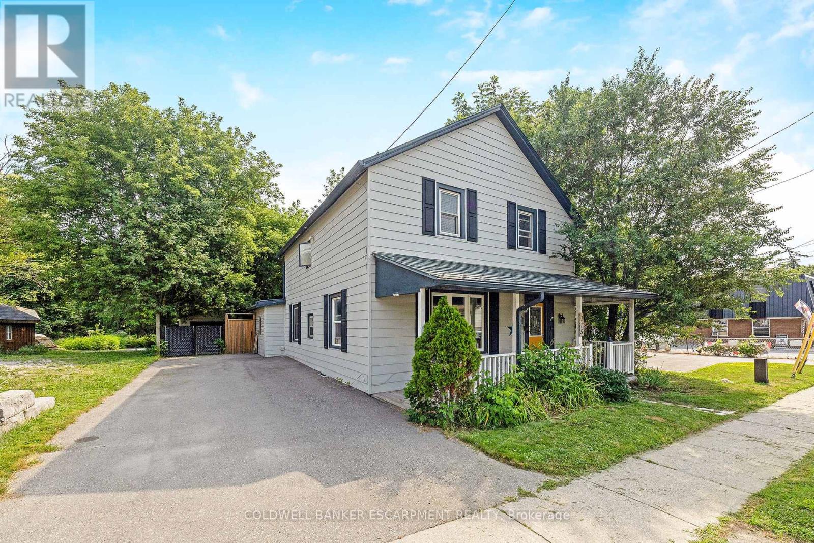 115 Main Street N, Halton Hills, Ontario  L7J 1W5 - Photo 2 - W12322256