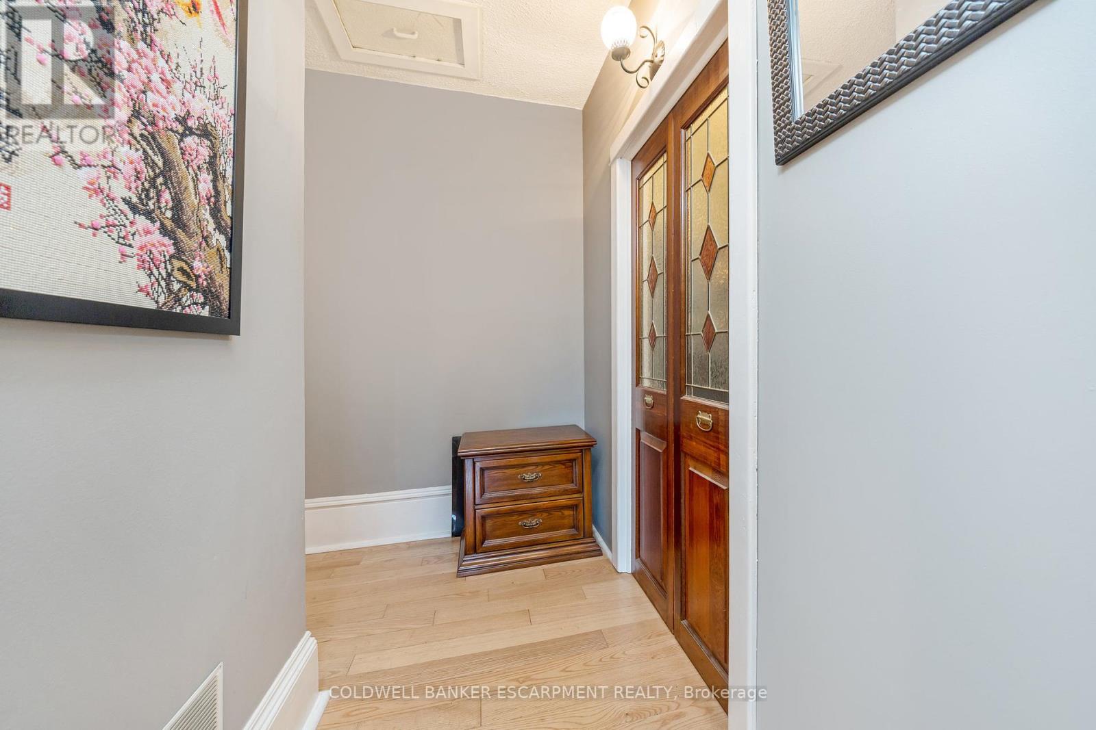 115 Main Street N, Halton Hills, Ontario  L7J 1W5 - Photo 23 - W12322256