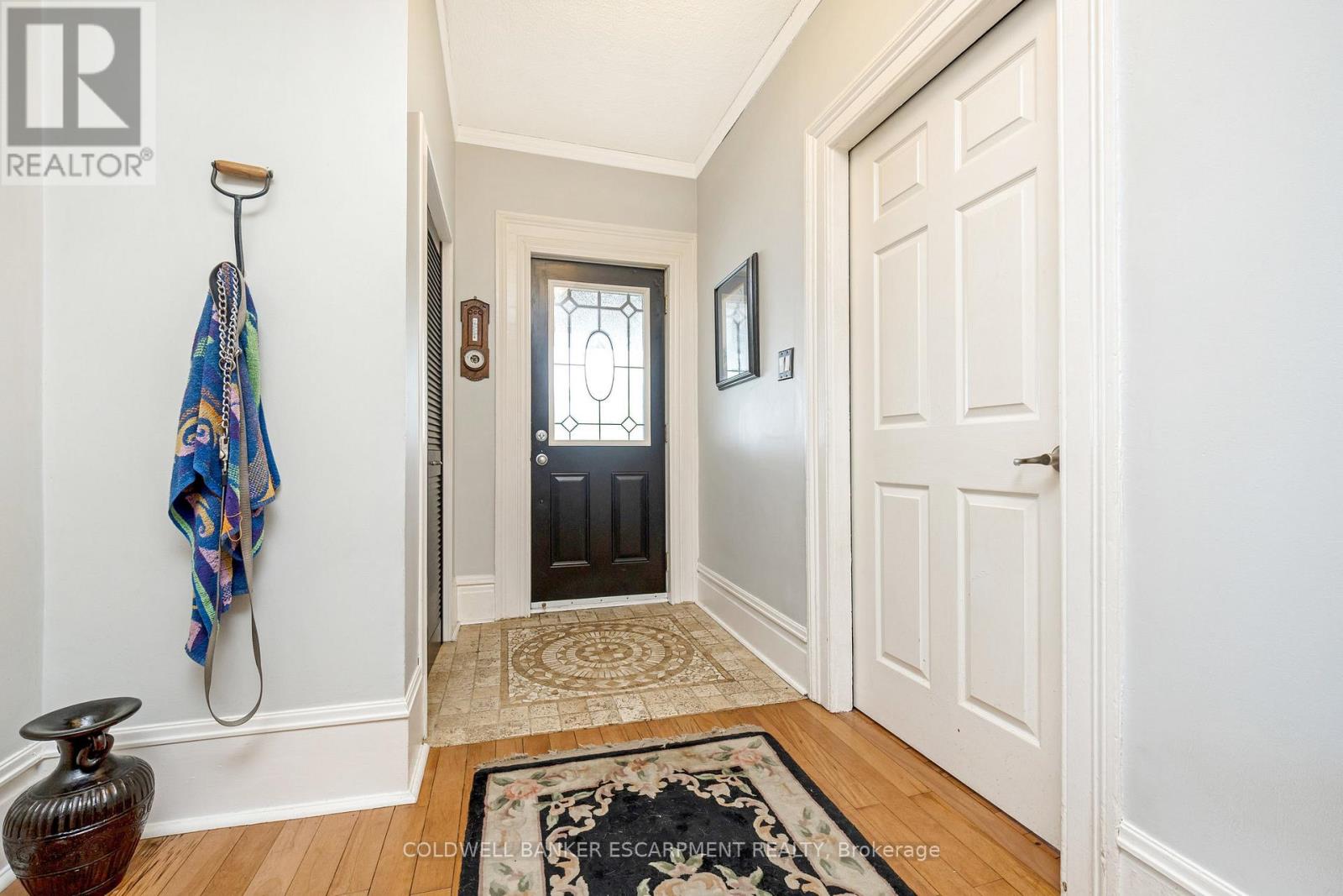 115 Main Street N, Halton Hills, Ontario  L7J 1W5 - Photo 8 - W12322256