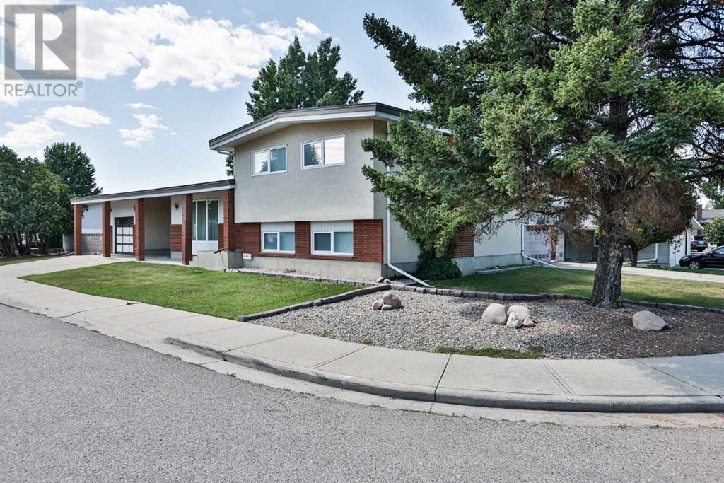 Property at 22 Hawthorne Place N image 3