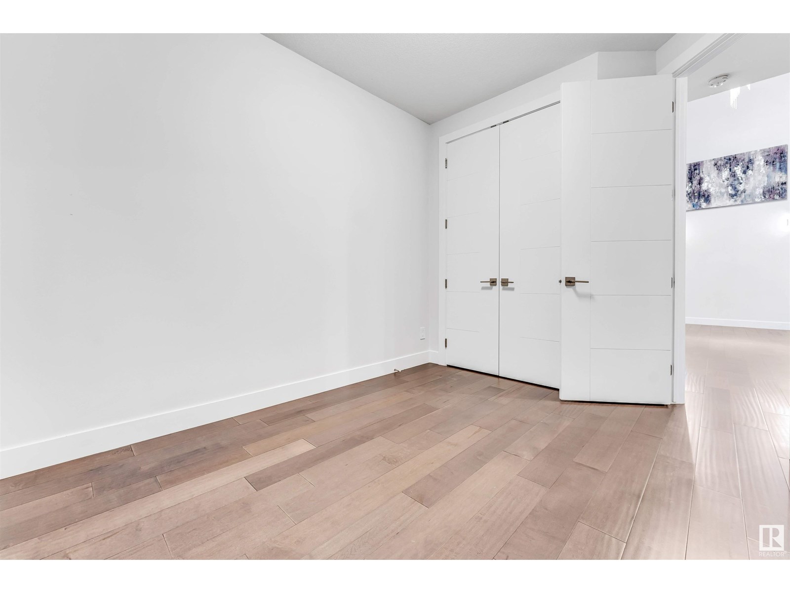 Property at 1935 19 AV NW image 1