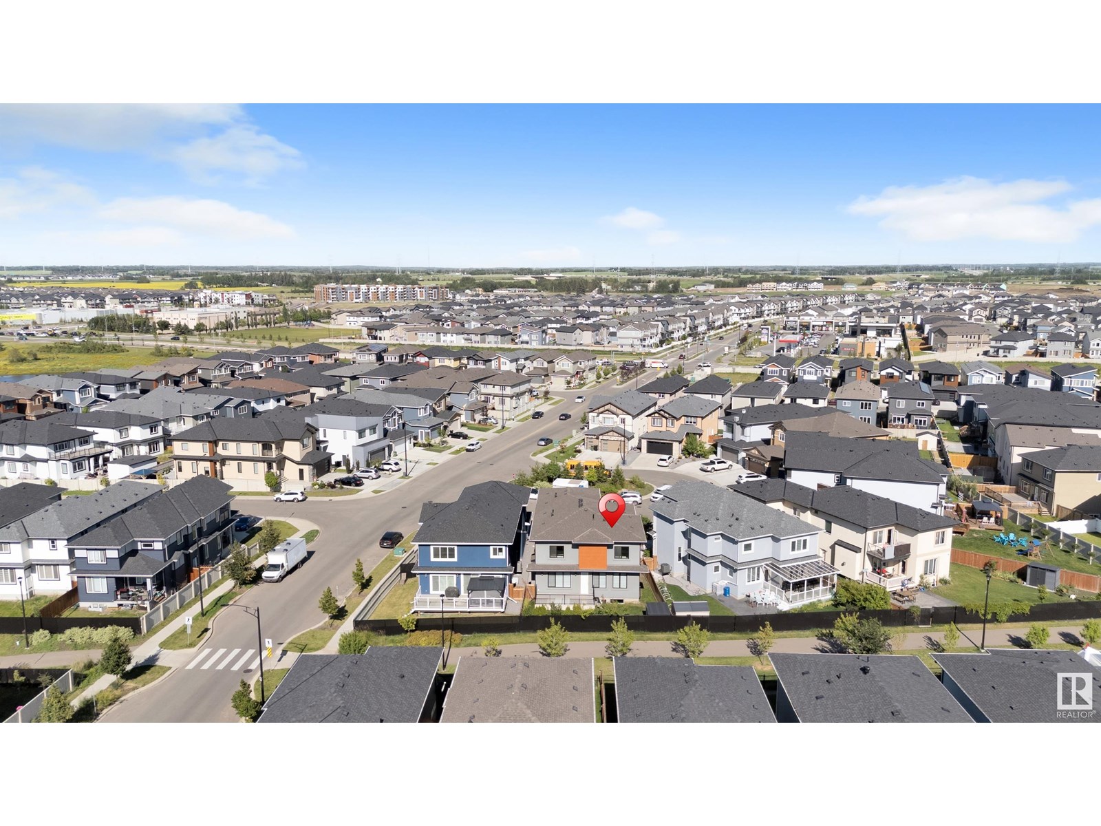 1935 19 Av Nw, Edmonton, Alberta  T6T 2K8 - Photo 4 - E4451045