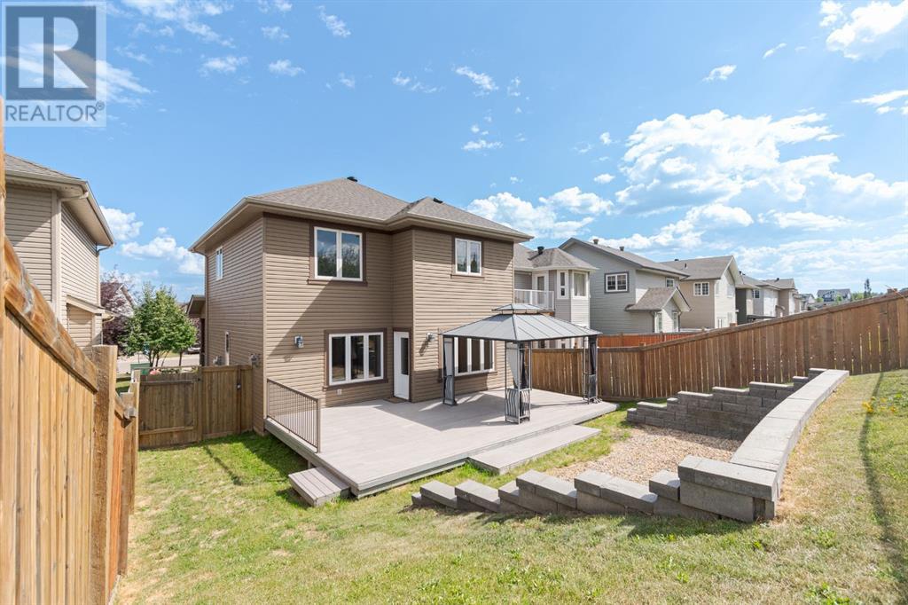 Property at 200 Diamondstone Ridge image 2