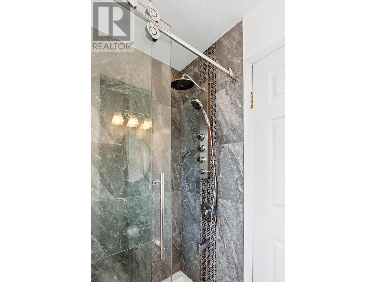 2242 Rampart Place, Port Coquitlam, British Columbia  V3C 5C5 - Photo 33 - R3032234