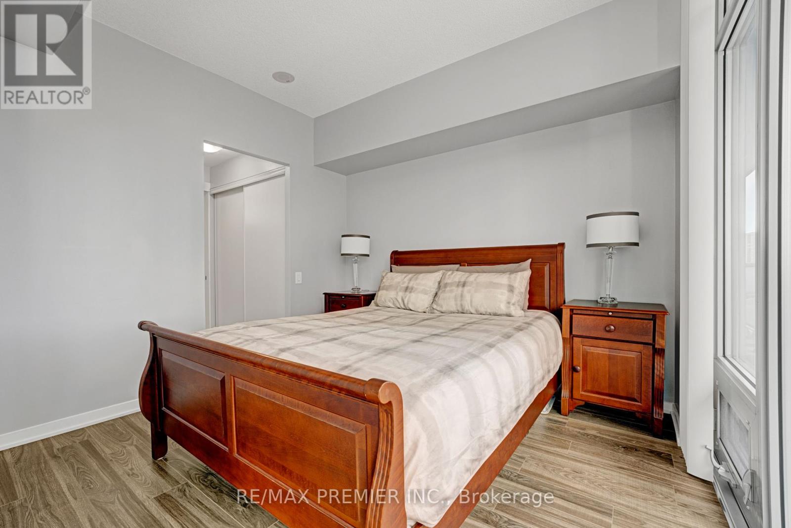 714 - 105 The Queensway, Toronto (High Park-Swansea), Ontario M6S 5B5 - Photo 11 - W12322267