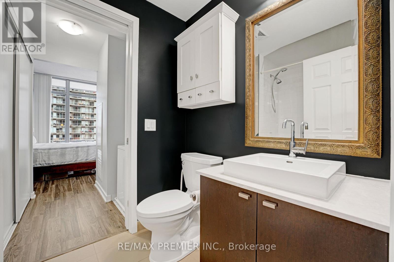 714 - 105 The Queensway, Toronto (High Park-Swansea), Ontario M6S 5B5 - Photo 15 - W12322267