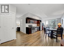 714 - 105 THE QUEENSWAY, Toronto, Ontario