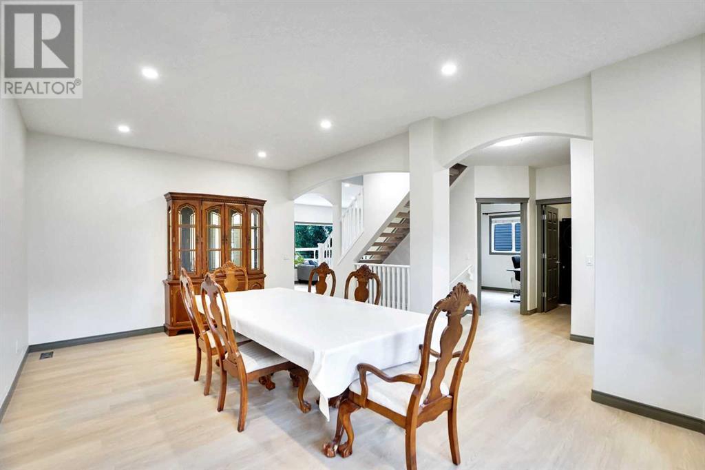 Property at 13 Everhollow Park SW image 5