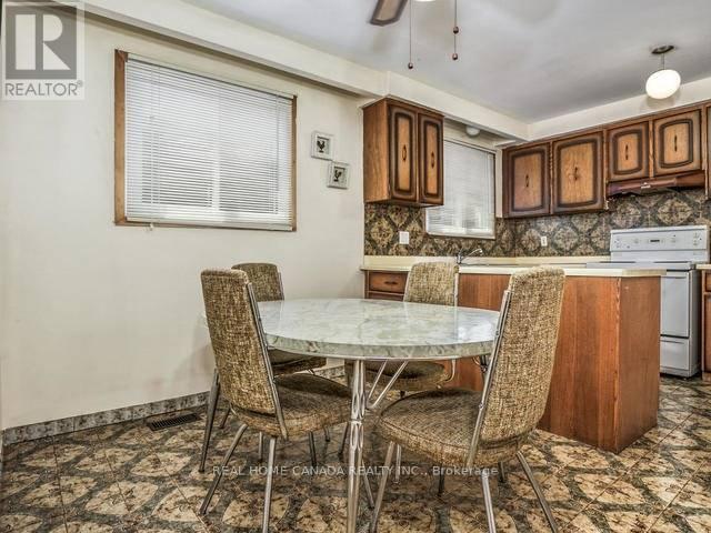 242 Fairglen Avenue, Toronto, Ontario  M1W 1B1 - Photo 7 - E12322283