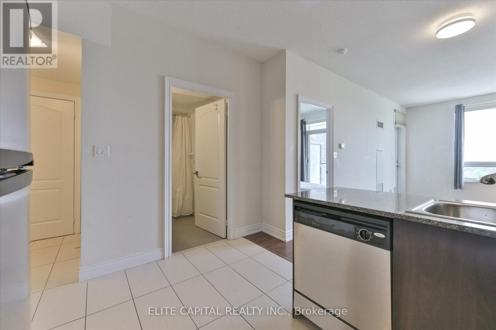 725 - 60 South Town Centre Boulevard, Markham, Ontario  L6G 0C5 - Photo 10 - N12322292
