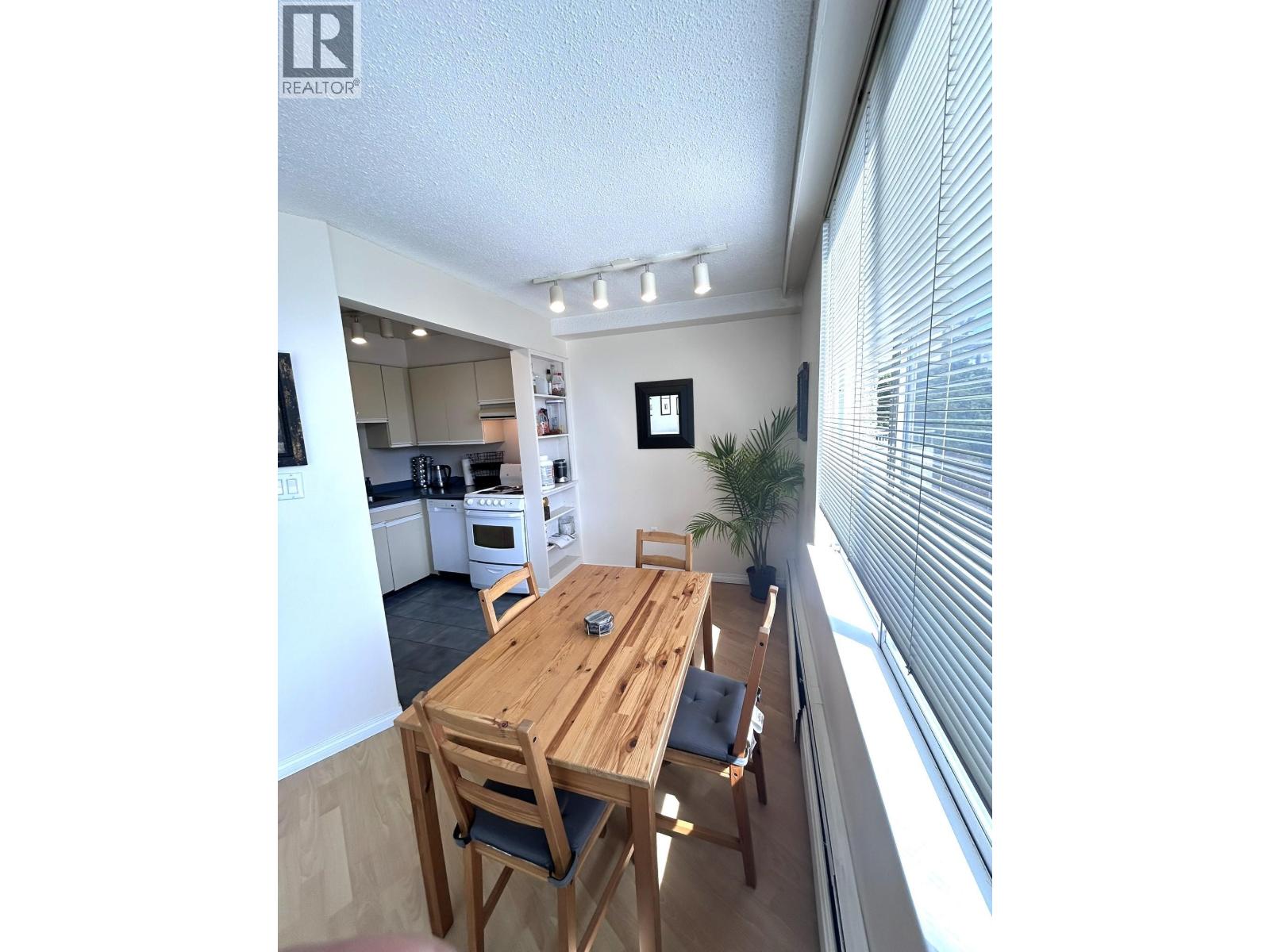 303 4691 W 10th Avenue, Vancouver, British Columbia  V6R 2J3 - Photo 10 - R3031310