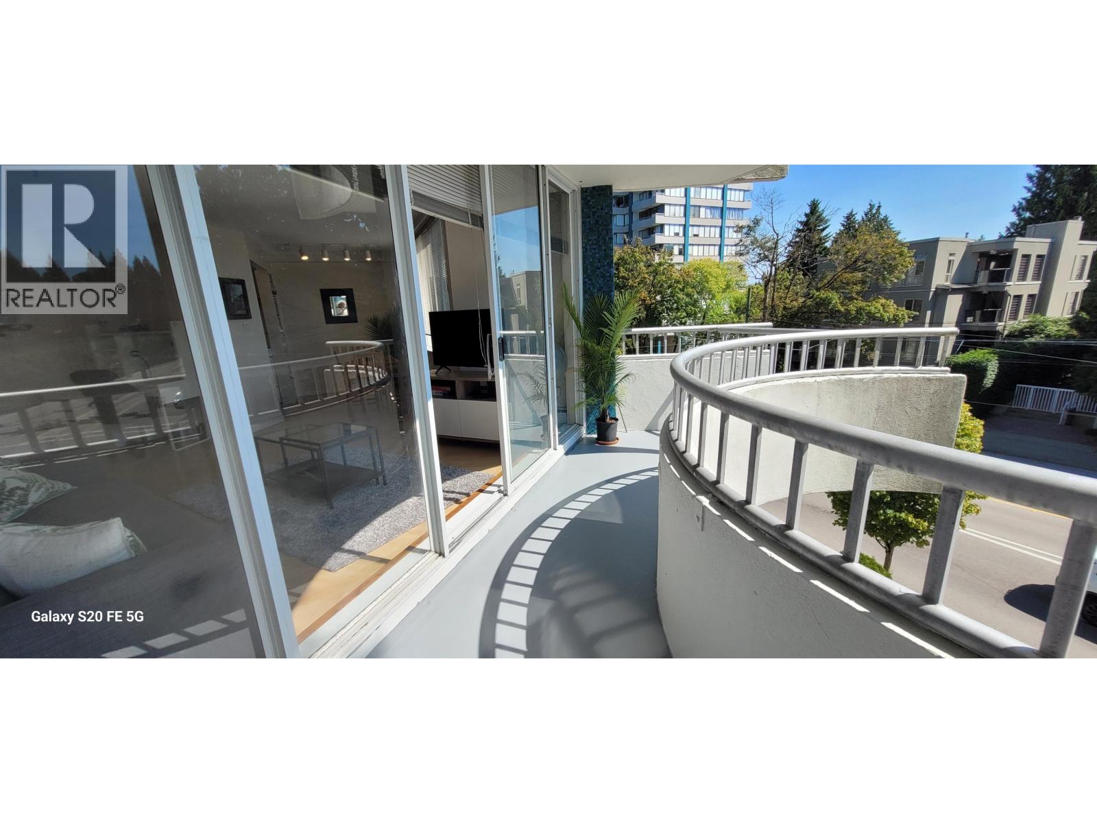 303 4691 W 10th Avenue, Vancouver, British Columbia  V6R 2J3 - Photo 32 - R3031310