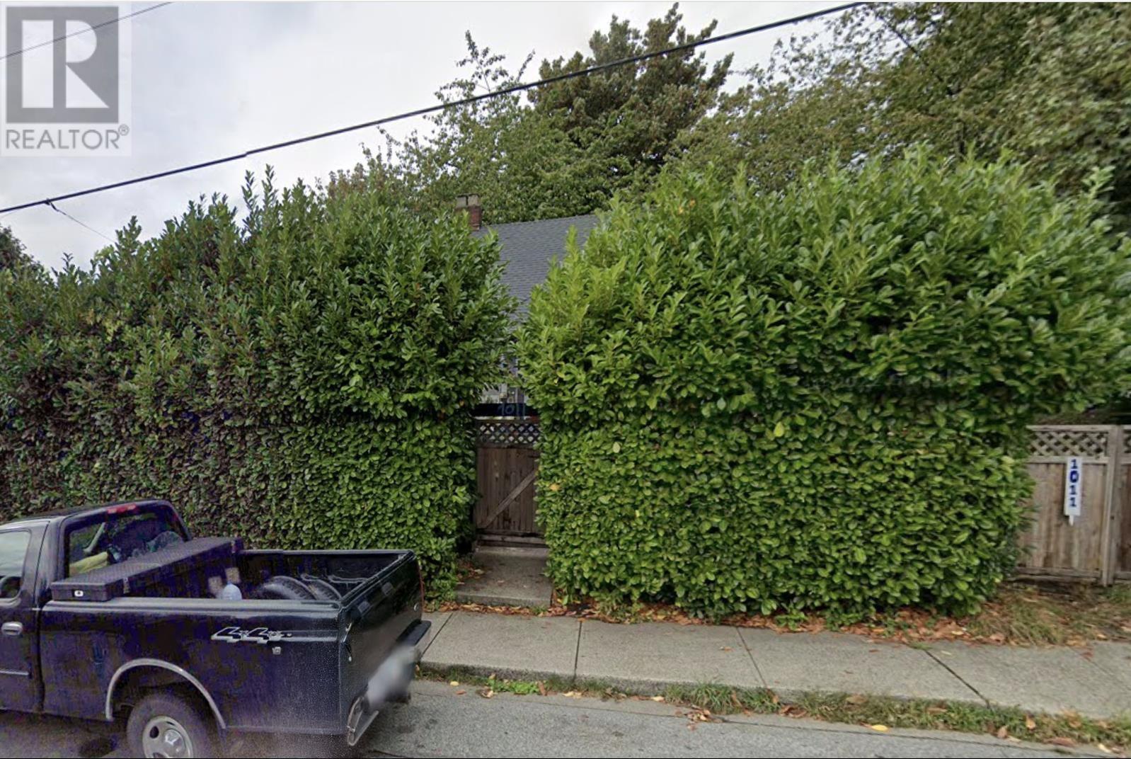 Property at 1011 FIFTH AVENUE image 2