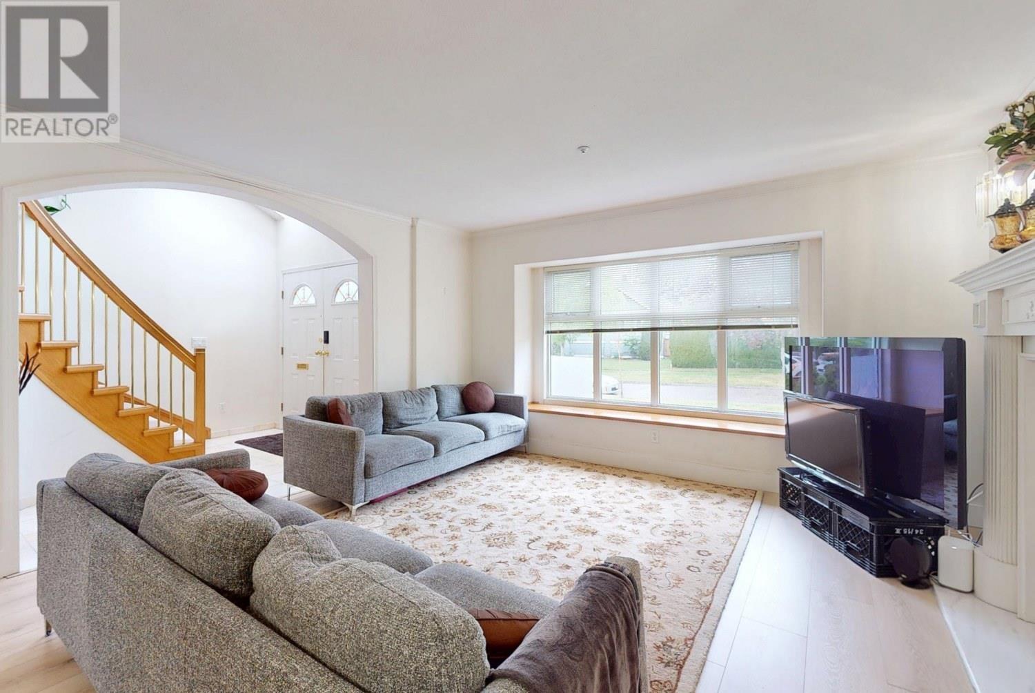 2066 W 44th Avenue, Vancouver, British Columbia  V6M 2E9 - Photo 2 - R3022578