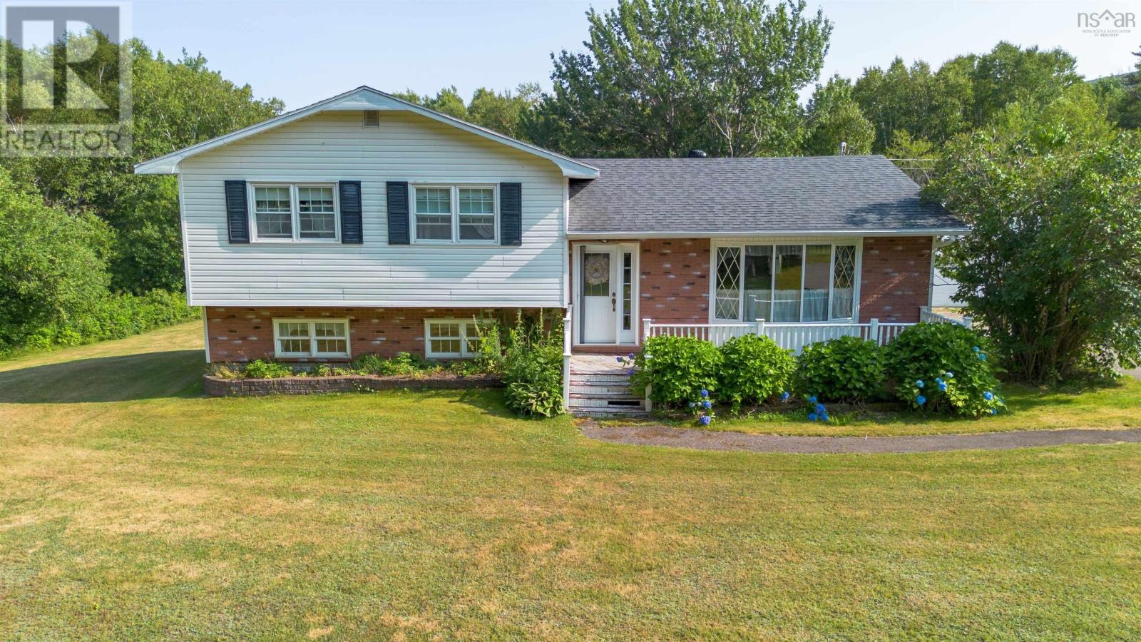 108 Beach Crossing Road, Ingonish Beach, Nova Scotia  B0C 1K0 - Photo 39 - 202519067