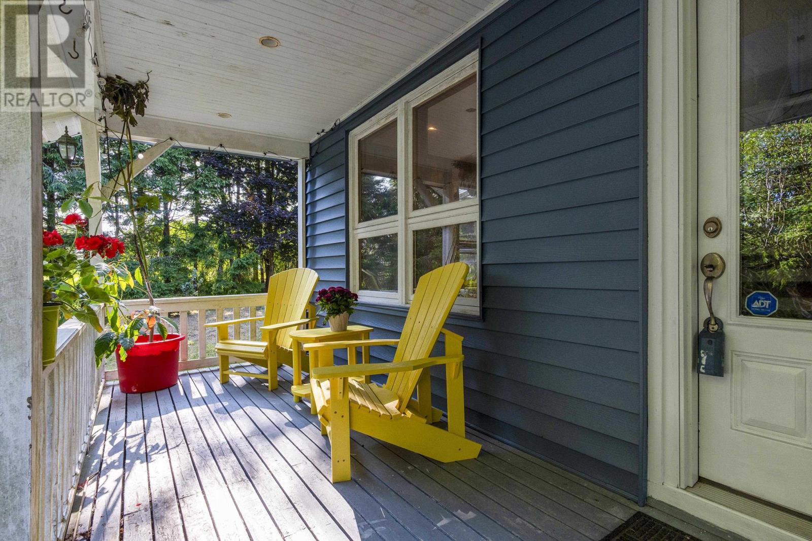 Property at 281 Island View Drive image 5