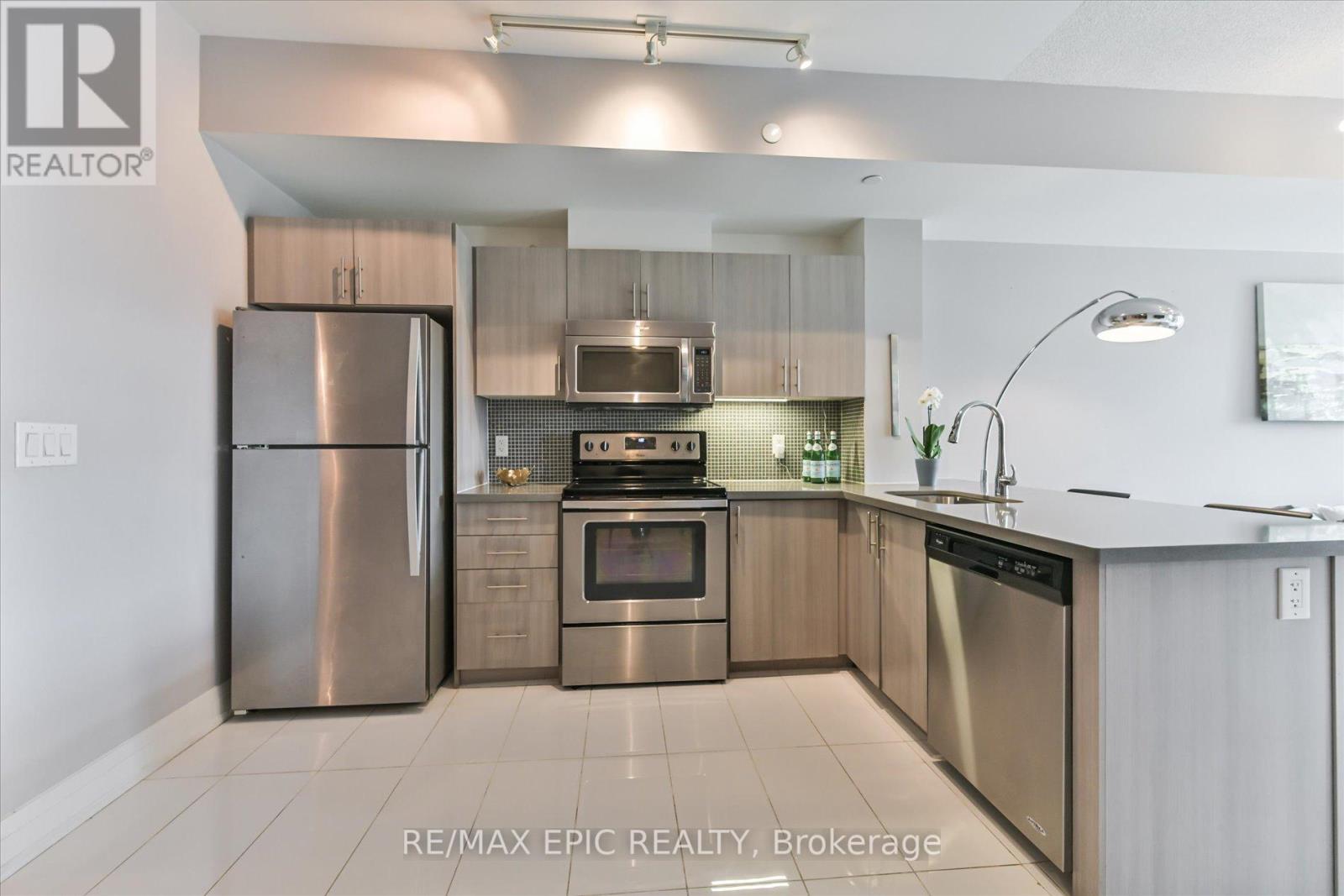 204 - 16 Mcadam Avenue, Toronto, Ontario  M6A 0B9 - Photo 10 - W12322330