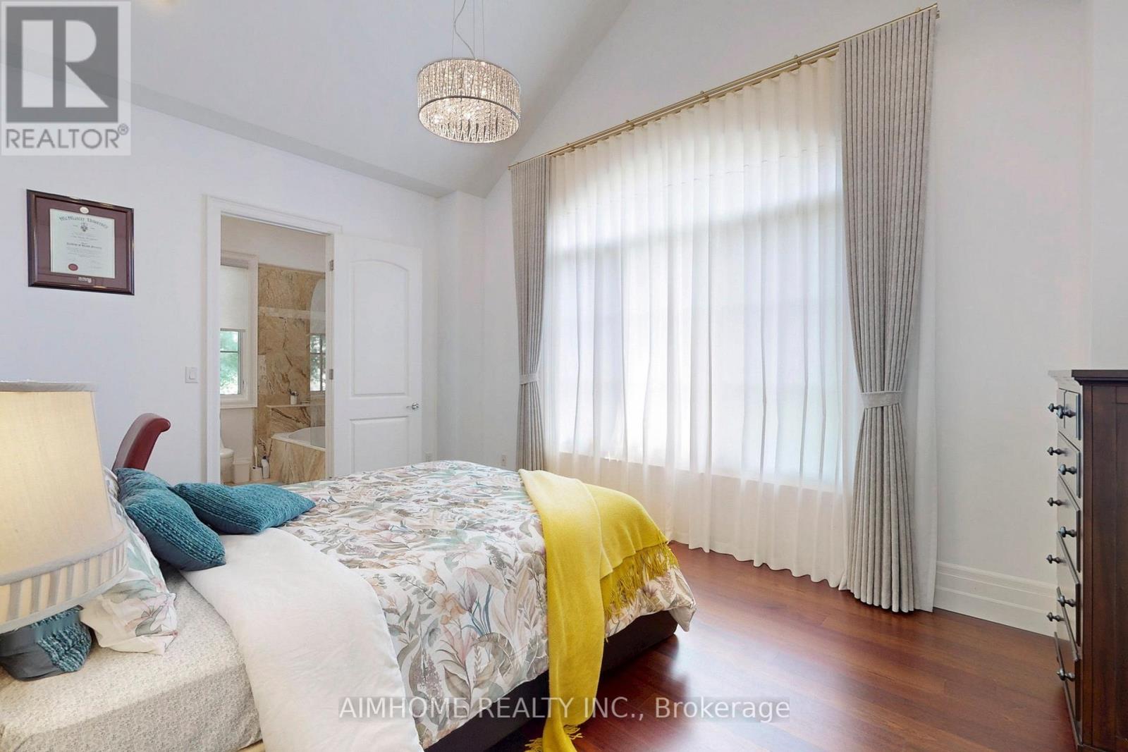 278 Wedgewood Drive, Oakville, Ontario  L6J 4R8 - Photo 23 - W12322362