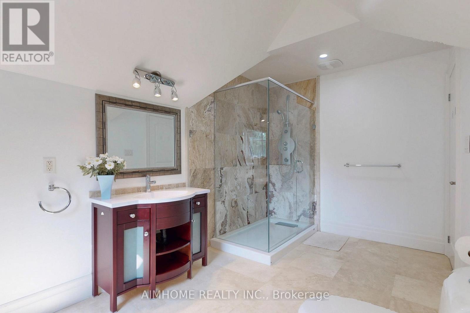 278 Wedgewood Drive, Oakville, Ontario  L6J 4R8 - Photo 31 - W12322362