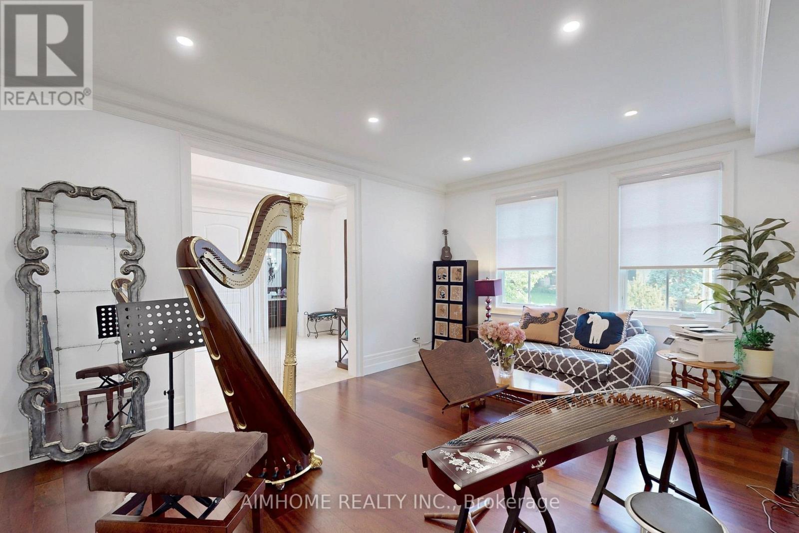278 Wedgewood Drive, Oakville, Ontario  L6J 4R8 - Photo 6 - W12322362