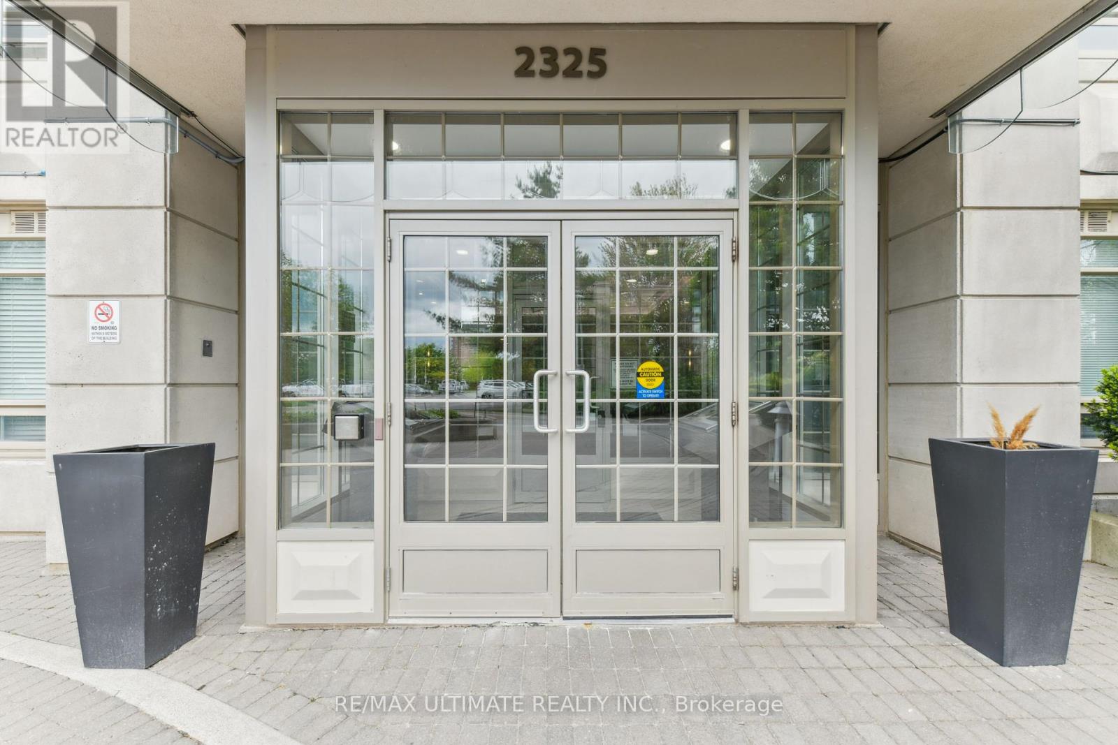 202 - 2325 Central Park Drive, Oakville, Ontario  L6H 0E5 - Photo 8 - W12293279