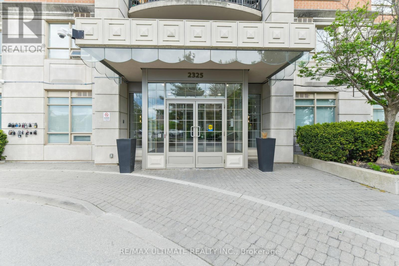 202 - 2325 Central Park Drive, Oakville, Ontario  L6H 0E5 - Photo 9 - W12293279