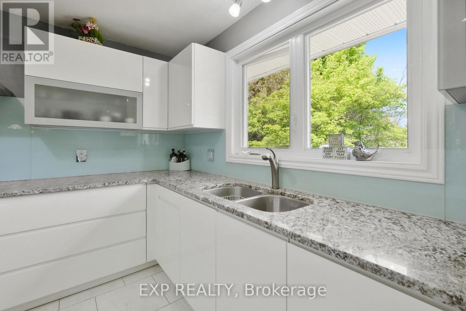 2673 Yorks Corners Road, Ottawa, Ontario  K0A 2P0 - Photo 16 - X12322384