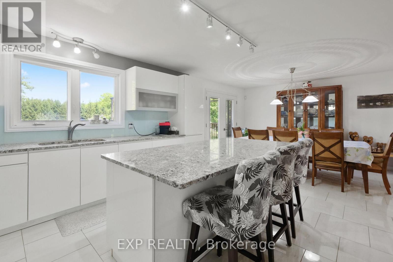 2673 Yorks Corners Road, Ottawa, Ontario  K0A 2P0 - Photo 18 - X12322384