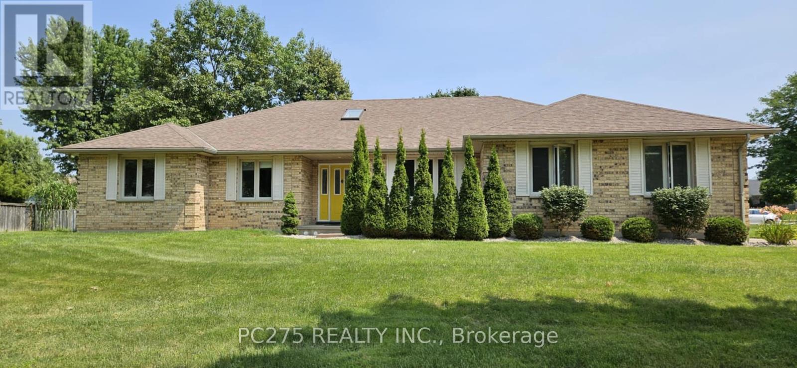 Property at 3914 STACEY CRESCENT image 2