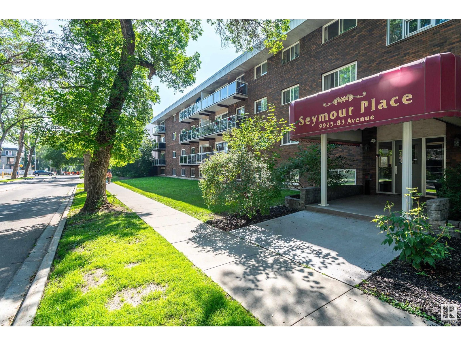 Property at #404 9925 83 AV NW image 1