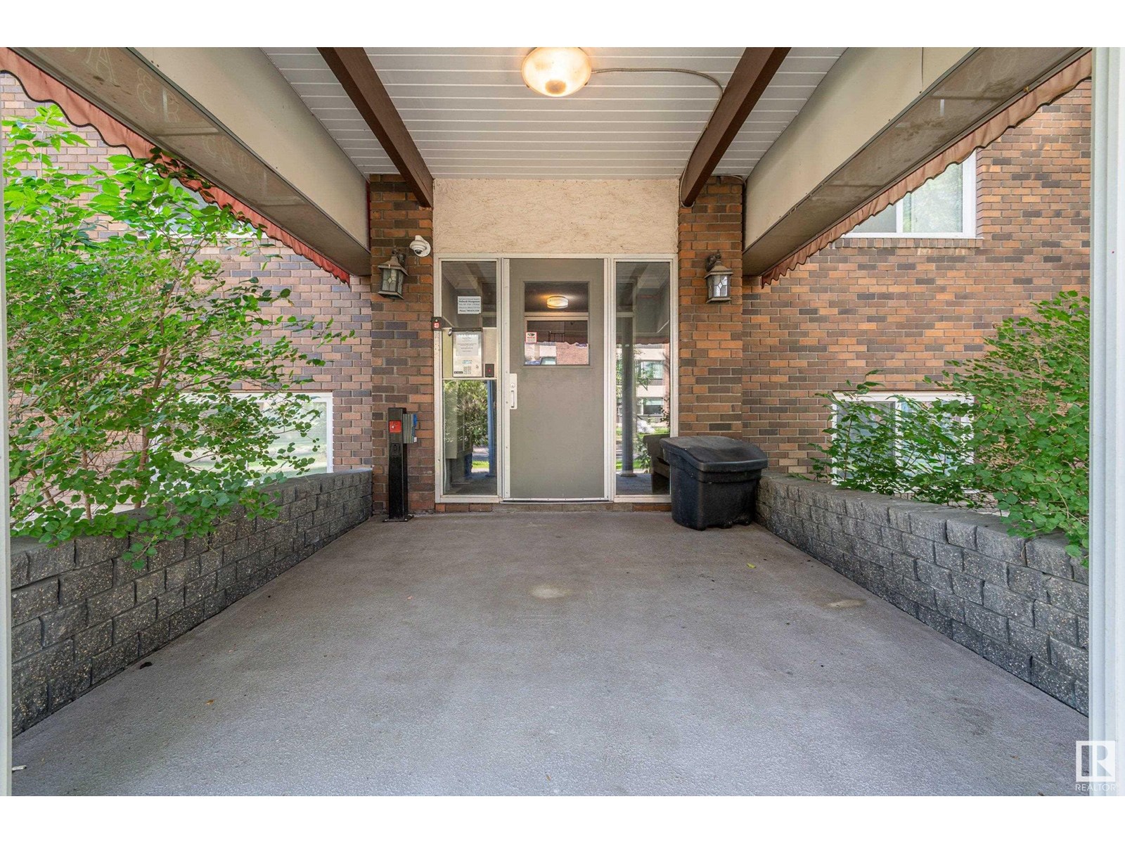 Property at #404 9925 83 AV NW image 5